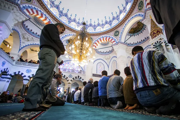 وظایف و مسئولیتهای اولین مشاور امور اسلامی آلمان چیست؟ وظایف و مسئولیتهای اولین مشاور امور اسلامی آلمان چیست؟