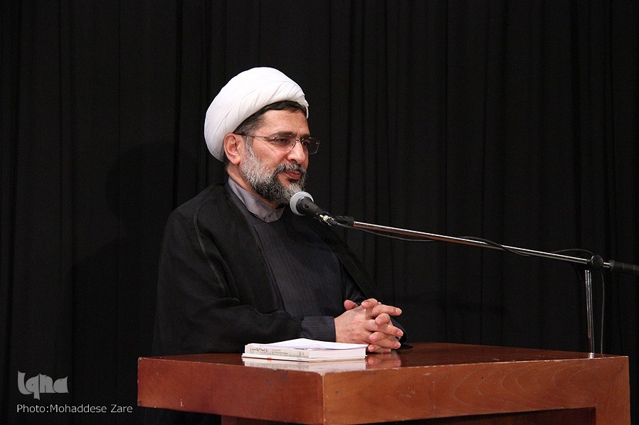 حجت‌الاسلام حمید محمدی، رئیس گروه قرآن و عربی سازمان پژوهش و برنامه‌ریزی آموزشی و دبیر سابق شورای توسعه فرهنگ قرآنی