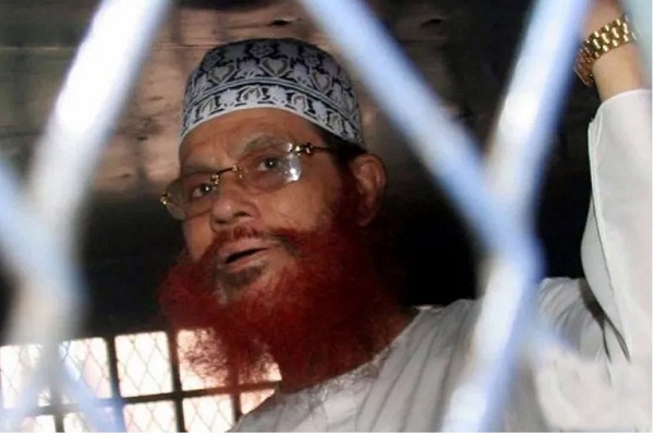 دهها هزار نفر پیکر رهبر سابق جماعت اسلامی بنگلادش را تشییع کردند/اماده دهها هزار نفر پیکر رهبر سابق جماعت اسلامی بنگلادش را تشییع کردند/اماده