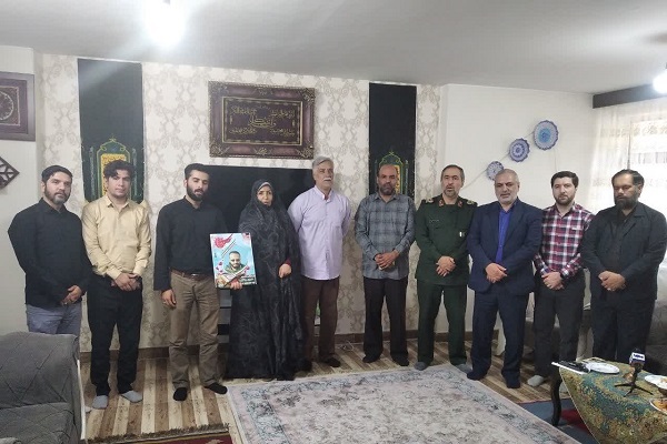 دیدار با خانواده شهید مدافع حرم حسین رضایی