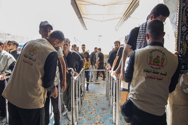 90 هزار زائر ایرانی از مرز زرباطیه به کربلا رسیدند/ آمادگیهای عراق برای ایام عاشورا/اماده 90 هزار زائر ایرانی از مرز زرباطیه به کربلا رسیدند/ آمادگیهای عراق برای ایام عاشورا/اماده