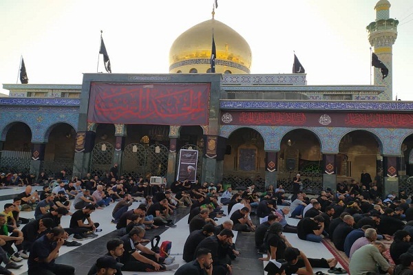 حضور عزاداران حسینی در حرم حضرت زینب(س) + فیلم/اماده حضور عزاداران حسینی در حرم حضرت زینب(س) + فیلم/اماده