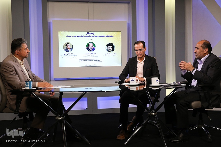 فردا/ دلایل و پیامدهای هتک حرمت قرآن و واکنشهای لازم فردا/ دلایل و پیامدهای هتک حرمت قرآن و واکنشهای لازم