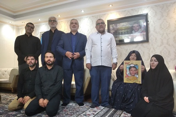 شهیدی که مزارش مزین به سنگ دیوار صحن سیدالشهداء(ع) شد