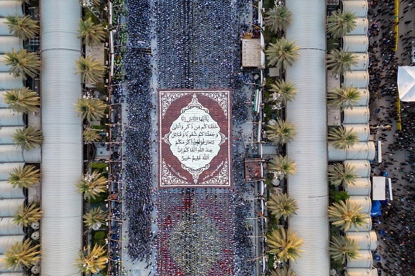 نمایش باشکوه قرآن در موکب اربعینی در کربلا + عکس نمایش باشکوه قرآن در موکب اربعینی در کربلا + عکس