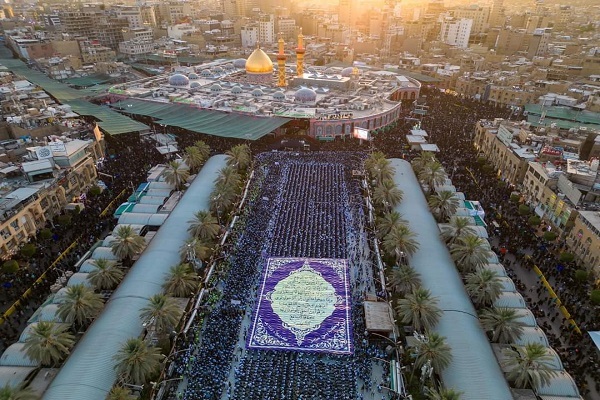 نمایش باشکوه قرآن در موکب اربعینی در کربلا + عکس نمایش باشکوه قرآن در موکب اربعینی در کربلا + عکس