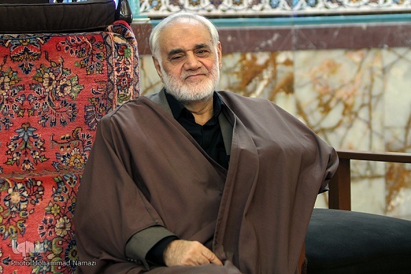 مداحی برای خدا و اهل بیت(ع) باشد نه برای پول!