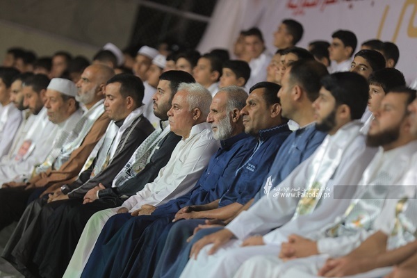 تکریم حافظان قرآن در غزه + عکس تکریم حافظان قرآن در غزه + عکس