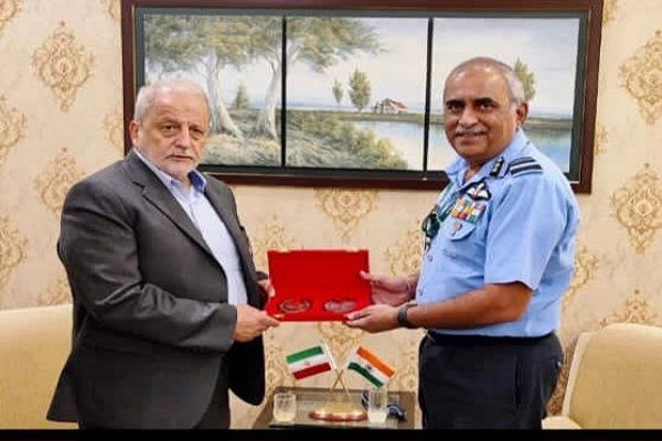 دیدار  رییس دانشگاه عالی دفاع ملی از مرکز مطالعات راهبردی نیروی هوایی هند