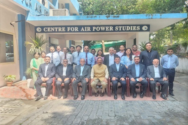 دیدار  رییس دانشگاه عالی دفاع ملی از مرکز مطالعات راهبردی نیروی هوایی هند