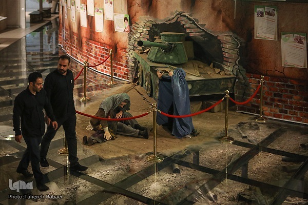 جمعه//// قدم زدن با افتخار بر محوز مقاومت؛ دوشادوش سردار دلها + فیلم جمعه//// قدم زدن با افتخار بر محوز مقاومت؛ دوشادوش سردار دلها + فیلم