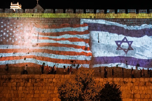 دیدار نتانیاهو و بایدن، نشانه وجود جنون سیاسی در روابط آمریکا و اسرائیل دیدار نتانیاهو و بایدن، نشانه وجود جنون سیاسی در روابط آمریکا و اسرائیل