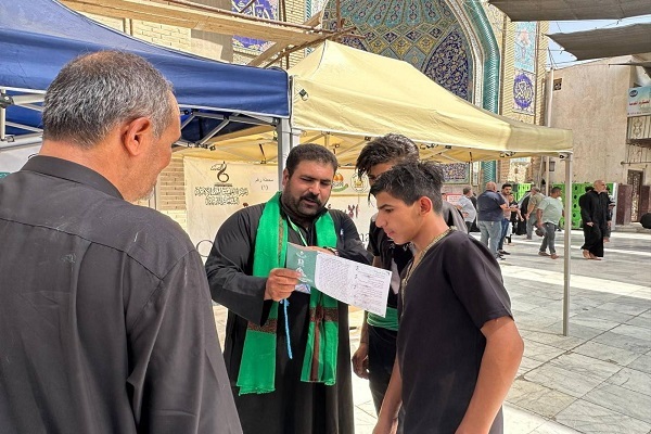 اجرای طرح آموزش صحیح‌خوانی قرآن کریم برای زائران امام سامراء + عکس