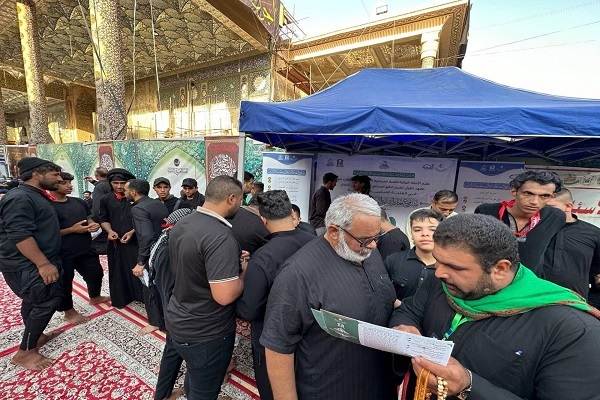 اجرای طرح آموزش صحیح‌خوانی قرآن کریم برای زائران امام سامراء + عکس