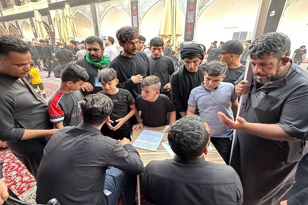 اجرای طرح آموزش صحیح‌خوانی قرآن کریم برای زائران امام سامراء + عکس
