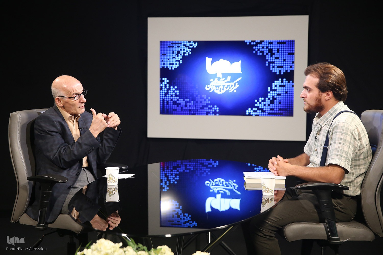 جامعه و ساختارهای ما پیغمبر پسند نیست جامعه و ساختارهای ما پیغمبر پسند نیست