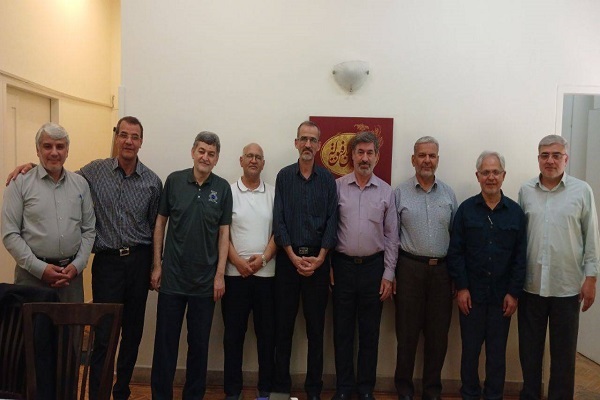 جلسه اندیشهورزان قرآنی دهه ۶۰ در فرهنگسرای قرآن جلسه اندیشهورزان قرآنی دهه ۶۰ در فرهنگسرای قرآن