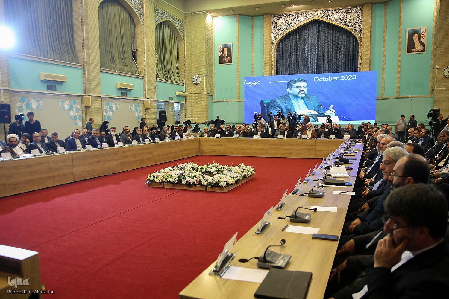 طلاییترین زمان ارتقای فعالیتهای فرهنگی در خارج از کشور است طلاییترین زمان ارتقای فعالیتهای فرهنگی در خارج از کشور است