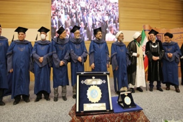 اعطای دکترای افتخاری به شیخ زکزاکی به احترام عدالت‌خواهی، صلح و روحیه تمدن‌سازی