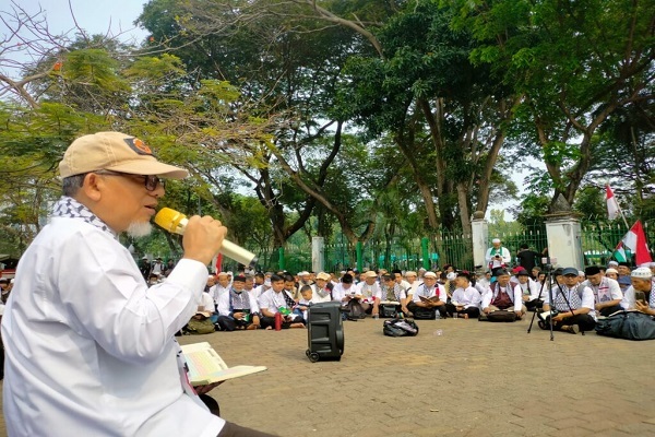 محفل قرآنی مردم اندونزی برای حمایت از فلسطین محفل قرآنی مردم اندونزی برای حمایت از فلسطین