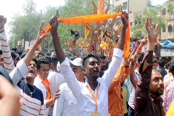 یوتیوب و تولید موزیک ویدئو برای خوانندگان ضد اسلامی هند یوتیوب و تولید موزیک ویدئو برای خوانندگان ضد اسلامی هند