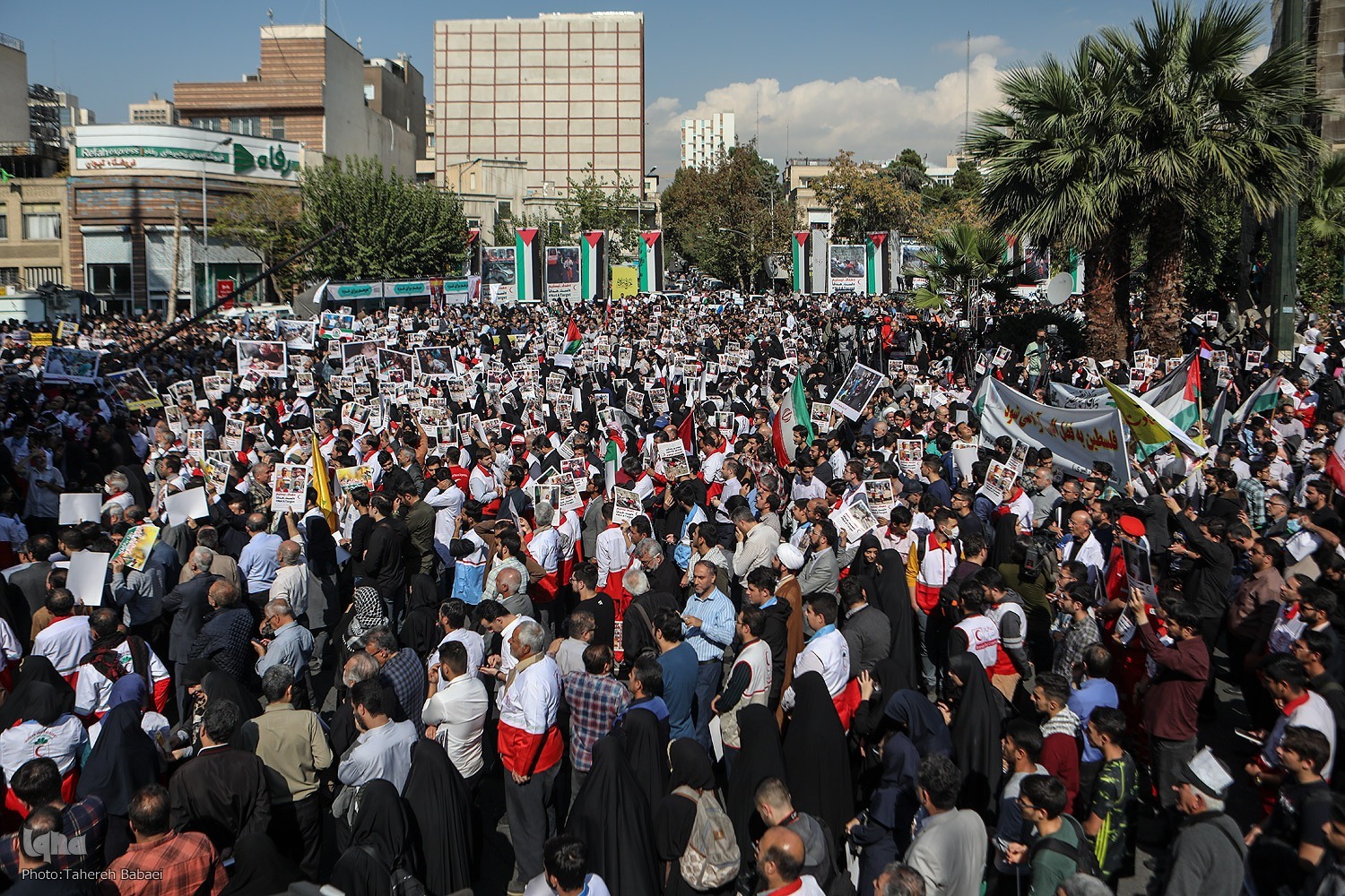 خروش امدادگران و کادر درمان ایران علیه حملات وحشیانه صهیونیستی