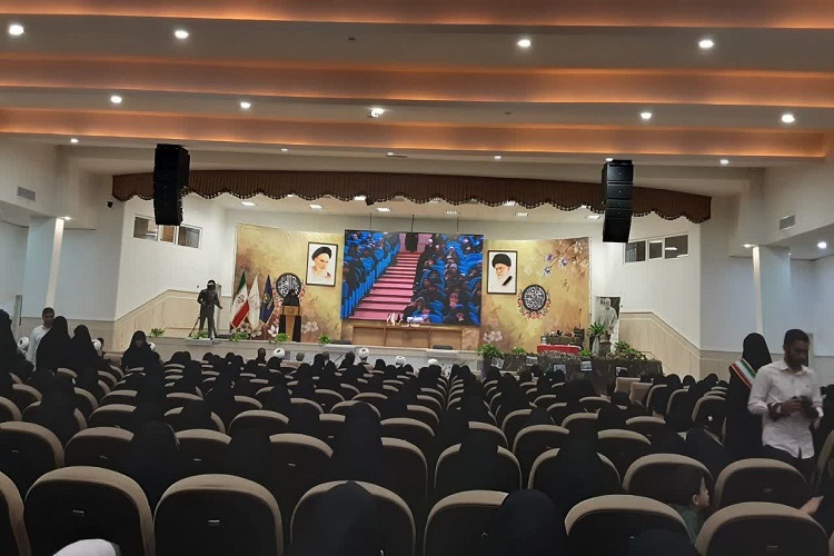 ارسال// آئین مشترک آغاز سال تحصیلی حوزه خواهران و جامعه‌الزهرا برگزار شد