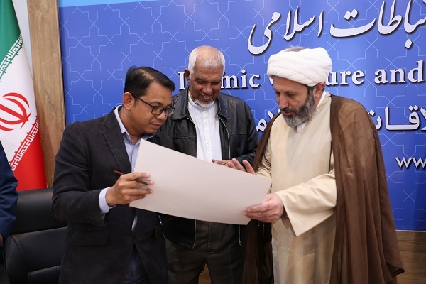 زیبایی اصلی قرآن در معنا و مفهوم آن است زیبایی اصلی قرآن در معنا و مفهوم آن است