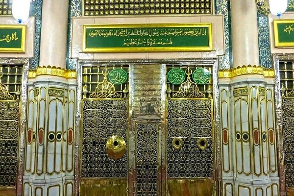 راز شهرت قصیده بُرده و نگارش آن بر دیوارهای مسجدالنبی راز شهرت قصیده بُرده و نگارش آن بر دیوارهای مسجدالنبی