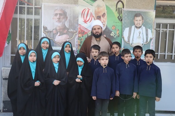 گروه سرود و همخوانی «سفیران نور» گروه سرود و همخوانی «سفیران نور»