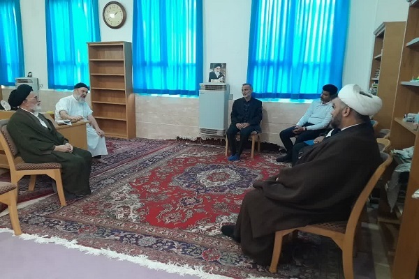 جلسات مشترک دبیرکل بنیاد قرآن با مدیر حوزه علمیه امام حسین(ع) و رئیس حوزه علمیه دارالعلوم فرحزاد جلسات مشترک دبیرکل بنیاد قرآن با مدیر حوزه علمیه امام حسین(ع) و رئیس حوزه علمیه دارالعلوم فرحزاد