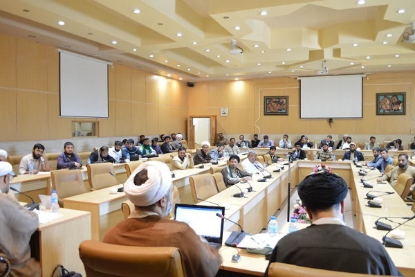 علی اکبر عالمیان، استاد جامعه المصطفی العالمیه علی اکبر عالمیان، استاد جامعه المصطفی العالمیه