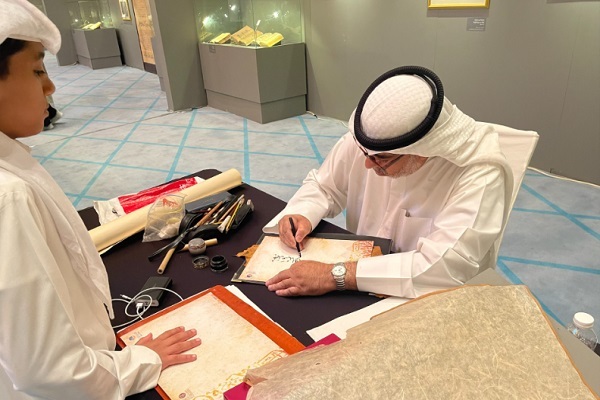 آشنایی با سیر تحول کتابت قرآن در حاشیه مسابقات بینالمللی کویت آشنایی با سیر تحول کتابت قرآن در حاشیه مسابقات بینالمللی کویت