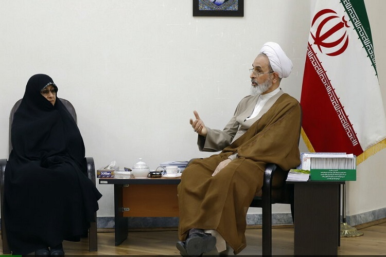 ارسال/ حوزه آماده همکاری مشترک در عرصه زن و خانواده است