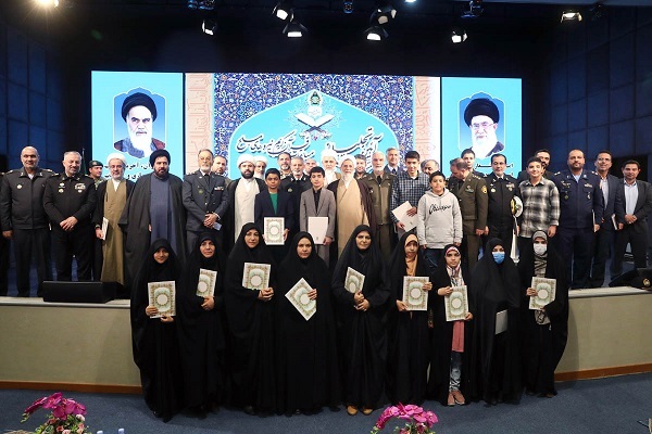 آیین تجلیل از منتخبان قرآنی آجا برگزار شد آیین تجلیل از منتخبان قرآنی آجا برگزار شد