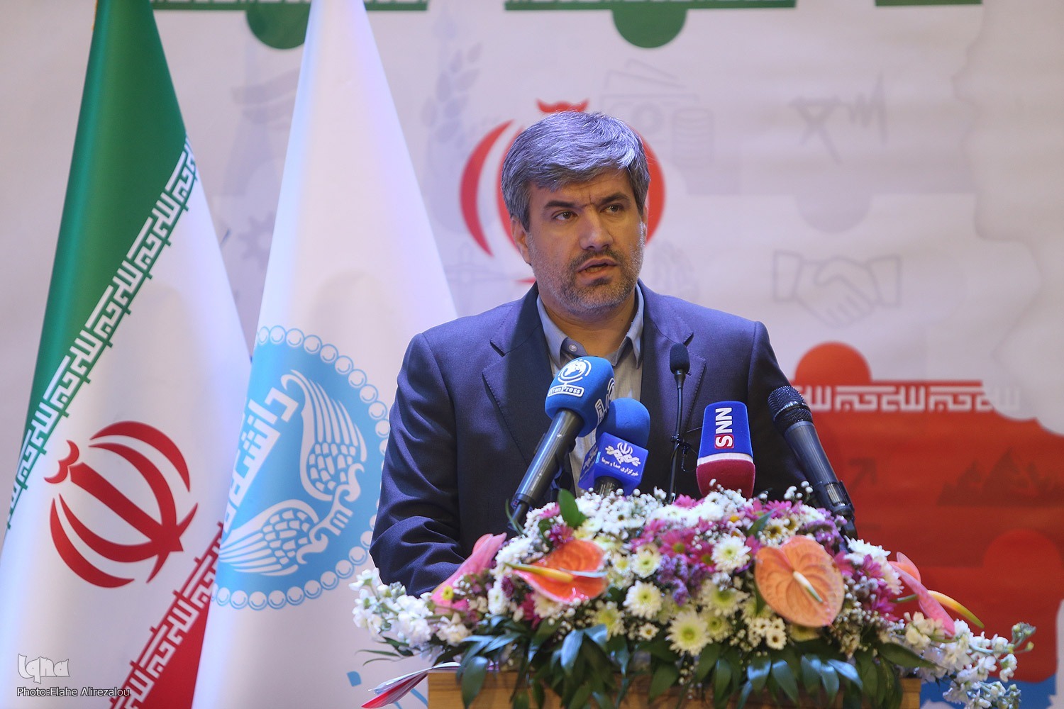 ارسالی////پورعزت: سرزمین عرصه هنرنمایی حکمرانان است/ الوانی: حکمرانی یعنی توزیع قدرت، نه تراکم قدرت ارسالی////پورعزت: سرزمین عرصه هنرنمایی حکمرانان است/ الوانی: حکمرانی یعنی توزیع قدرت، نه تراکم قدرت