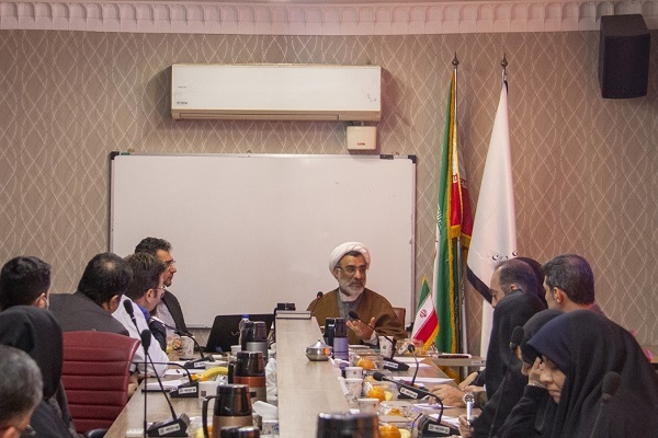 حکومت‌داری طب سنتی به حکمرانی طب سنتی تبدیل شود