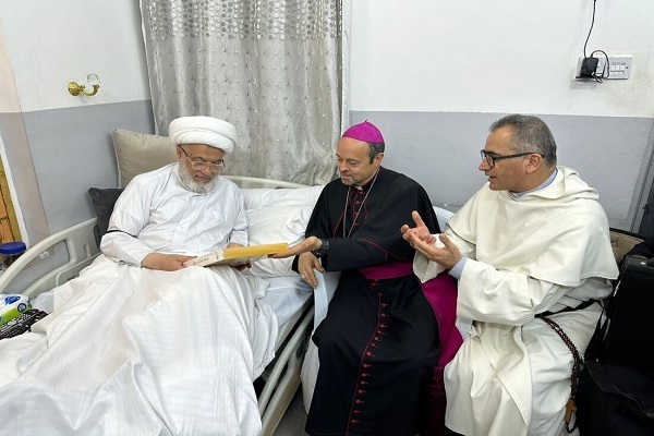 تاکید بر حمایت از فلسطین در دیدار هیاتی از واتیکان با نماینده سیستانی تاکید بر حمایت از فلسطین در دیدار هیاتی از واتیکان با نماینده سیستانی