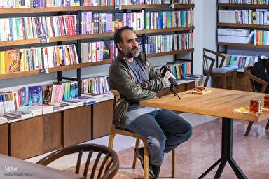 فیلم | مسیر نویسندگی رضاامیرخانی از زبان خودش