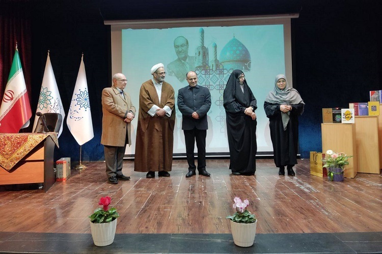 ارسال/ نگاه ناقص به دین عامل بسیاری از مشکلات فرهنگی است