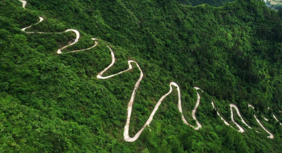 از اصفهان تا چالوس، هم قدم شدن با شکوه و زیبایی طبیعت لبریز از آرامش از اصفهان تا چالوس، هم قدم شدن با شکوه و زیبایی طبیعت لبریز از آرامش