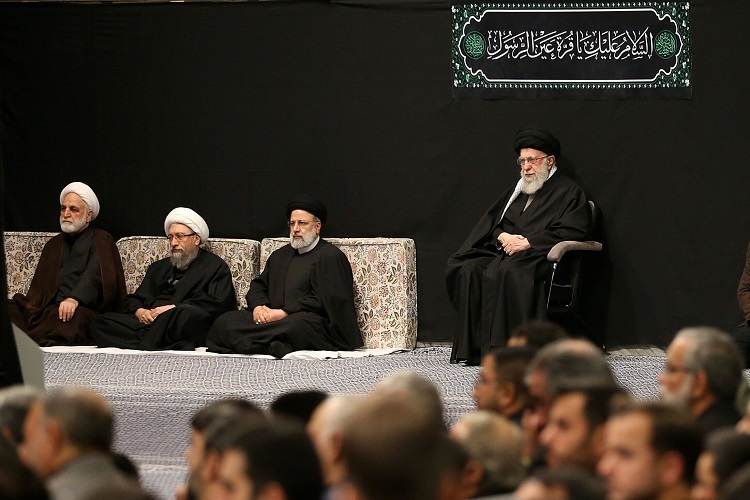 مراسم عزاداری شام شهادت حضرت فاطمه‌زهرا (س) با حضور رهبر انقلاب