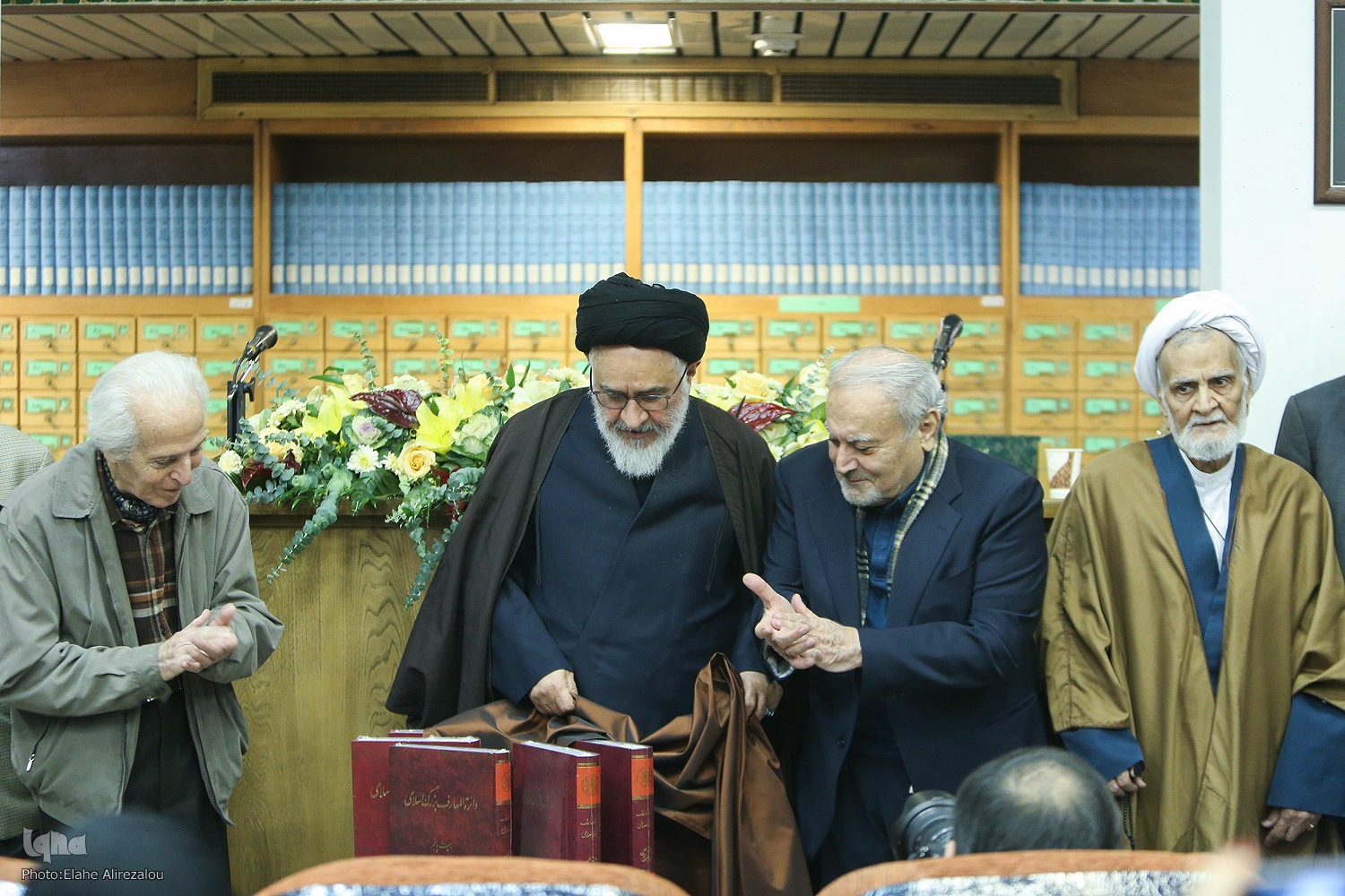 فرهنگ ملی ایران را حفاظت کنیم