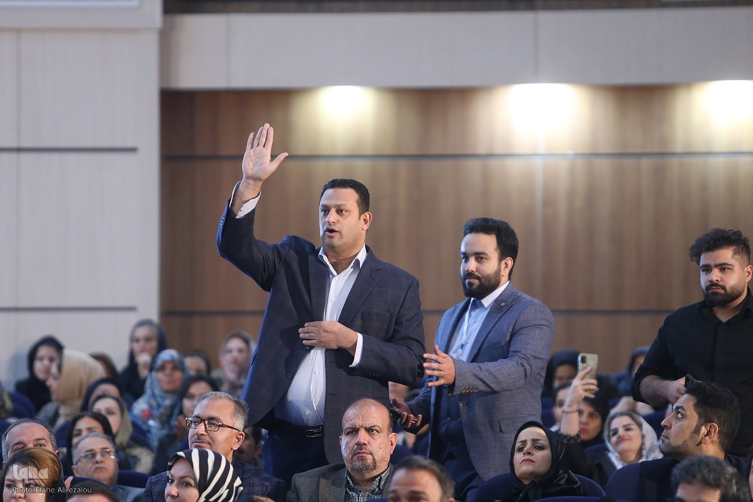 نظام درمان آغوشش را برای ۳۰ هزار پرستار باز می‌کند؟