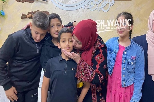 حال و هوای اسرای آزادشده فلسطینی در مرحله دوم تبادل + فیلم حال و هوای اسرای آزادشده فلسطینی در مرحله دوم تبادل + فیلم