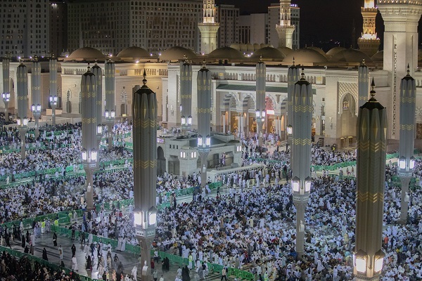 حضور بیش از 5 میلیون نمازگزار در مسجدالنبی طی هفته گذشته حضور بیش از 5 میلیون نمازگزار در مسجدالنبی طی هفته گذشته