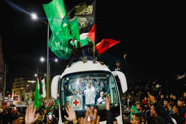 عملیات استشهادی در قدس/آتشبس غزه برای روز هفتم تمدید شد عملیات استشهادی در قدس/آتشبس غزه برای روز هفتم تمدید شد