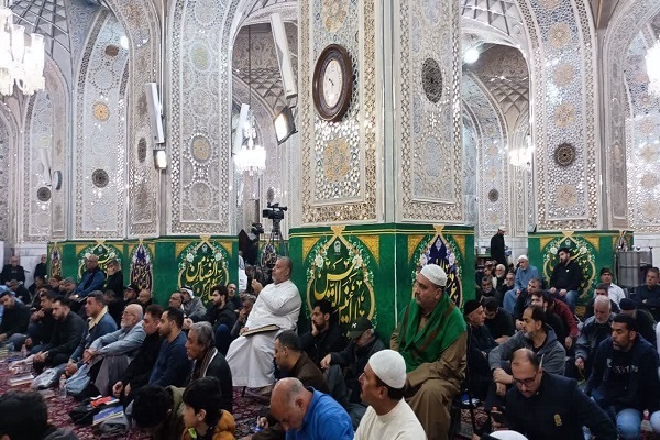 مراسم ویژه احیای زائران غیرایرانی در حرم مطهر رضوی برگزار شد