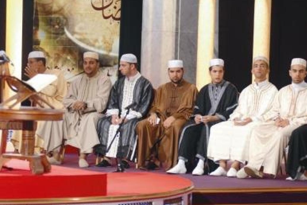 عمامهگذاری حافظان قرآن در الجزایر؛ سنتی پابرجا طی قرون متمادی عمامهگذاری حافظان قرآن در الجزایر؛ سنتی پابرجا طی قرون متمادی