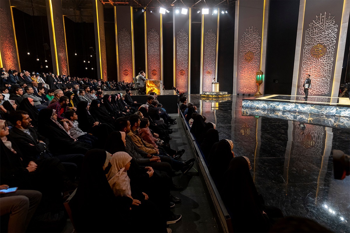 ماجرای ملاقات مستندساز ایرانی با کاریکاتوریست و کشیش توهین کننده به مقدسات اسلام ملاقات مستندساز ایرانی با کاریکاتوریست و کشیش توهین کننده به مقدسات اسلام